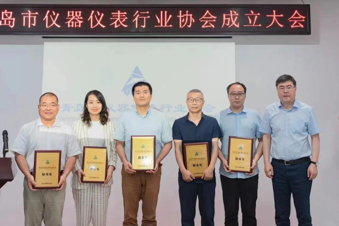 授予聘書 授予聘書